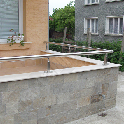 Парапет за борд